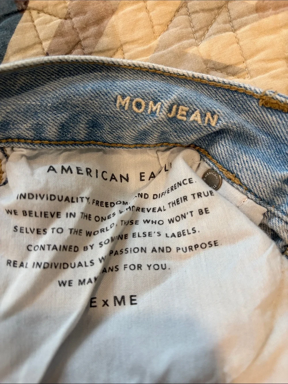 American eagle Mom jeans size 8